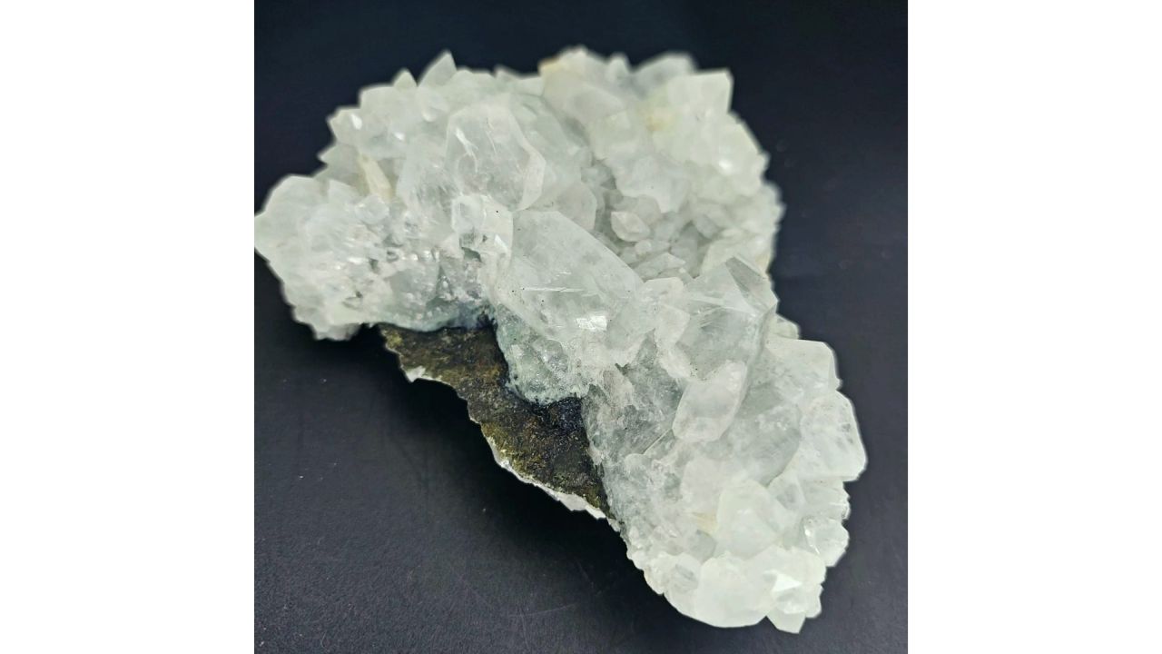 Kristali Apofilit 064
